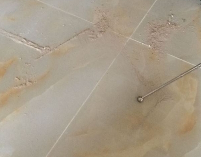 东明瓷砖空鼓维修公司分享粘合剂选择不当在瓷砖铺贴过程中可能导致以下问题